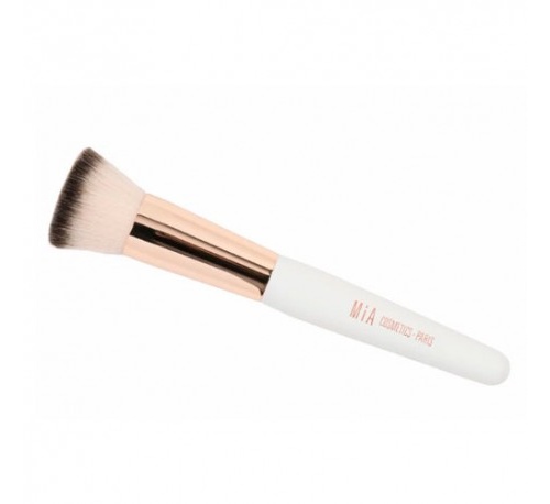 Mia foundation brush